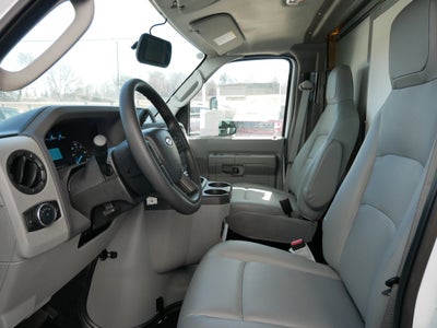2025 Ford E-Series Cutaway Base