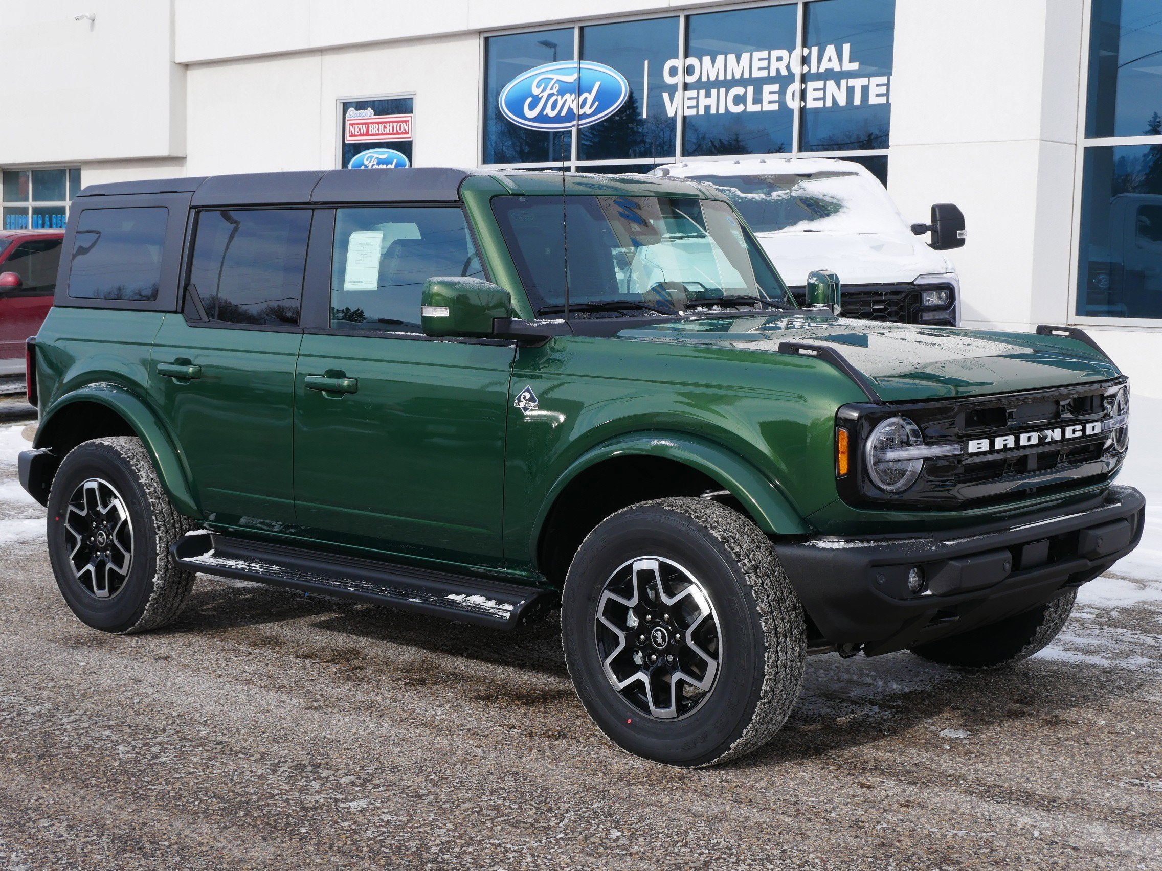2025 Ford Bronco Outer Banks