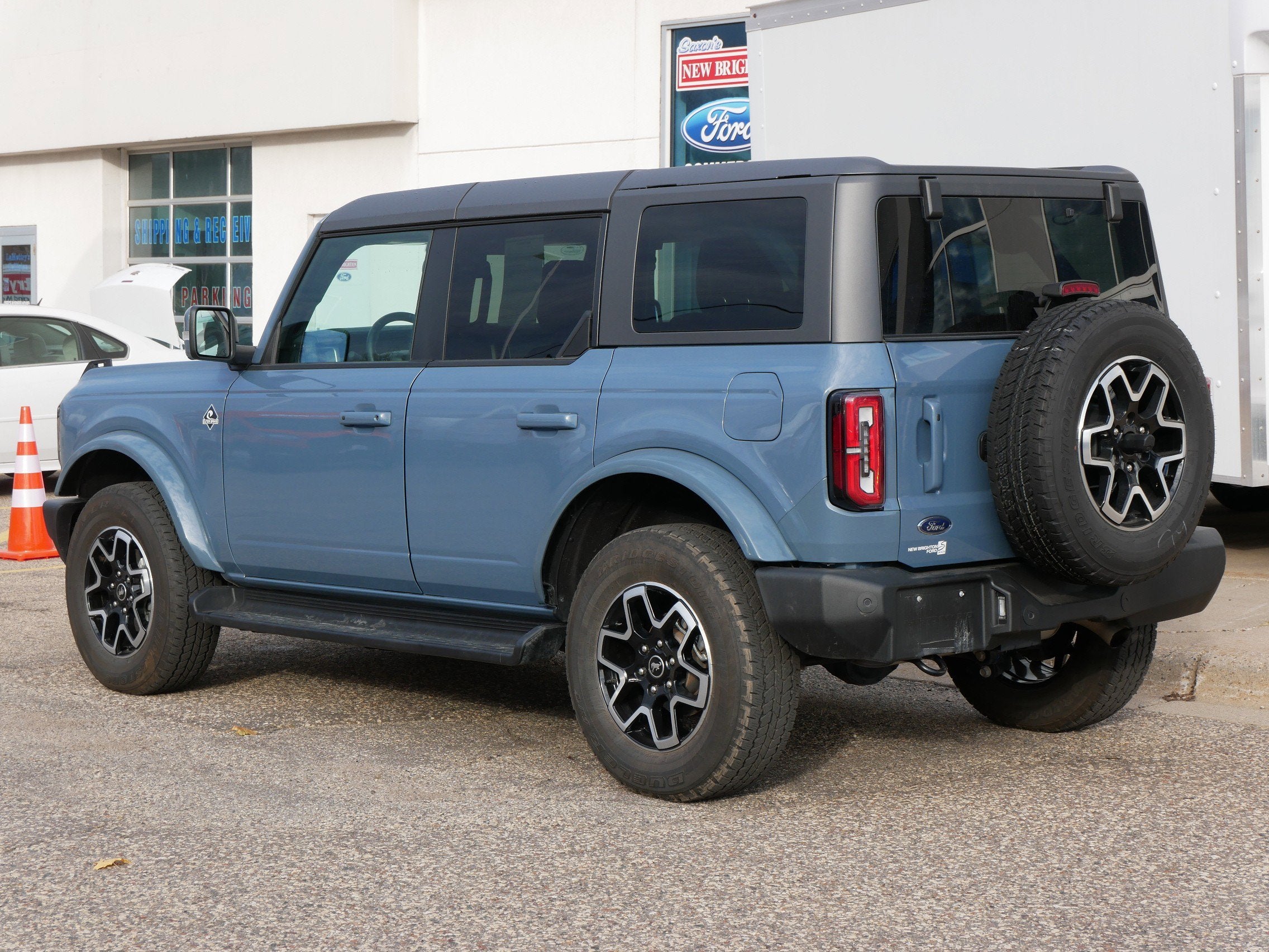 2025 Ford Bronco Outer Banks
