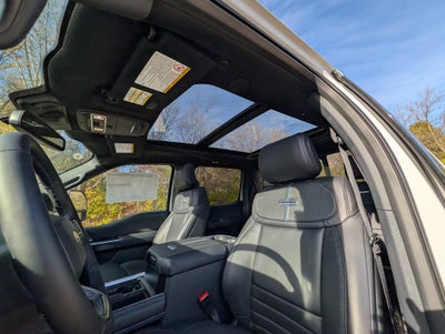 2025 Ford Super Duty F-350 SRW Platinum