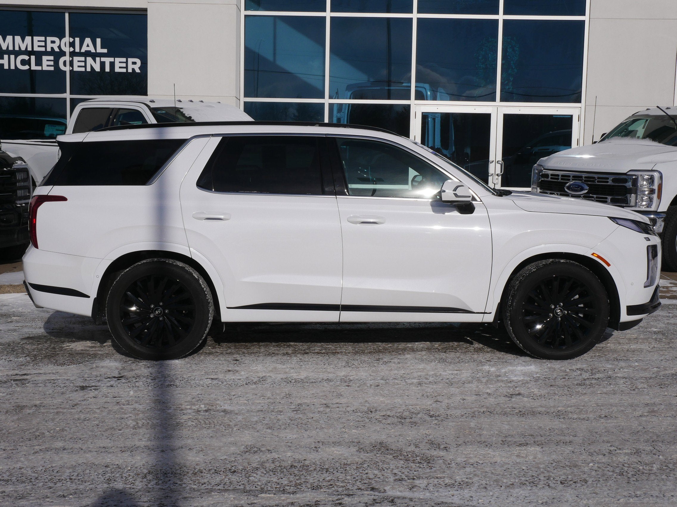 Used 2025 Hyundai Palisade Calligraphy Night Edition with VIN KM8R7DGE0SU929818 for sale in Inver Grove Heights, Minnesota