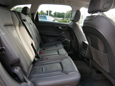 2022 Audi Q7 Premium Plus