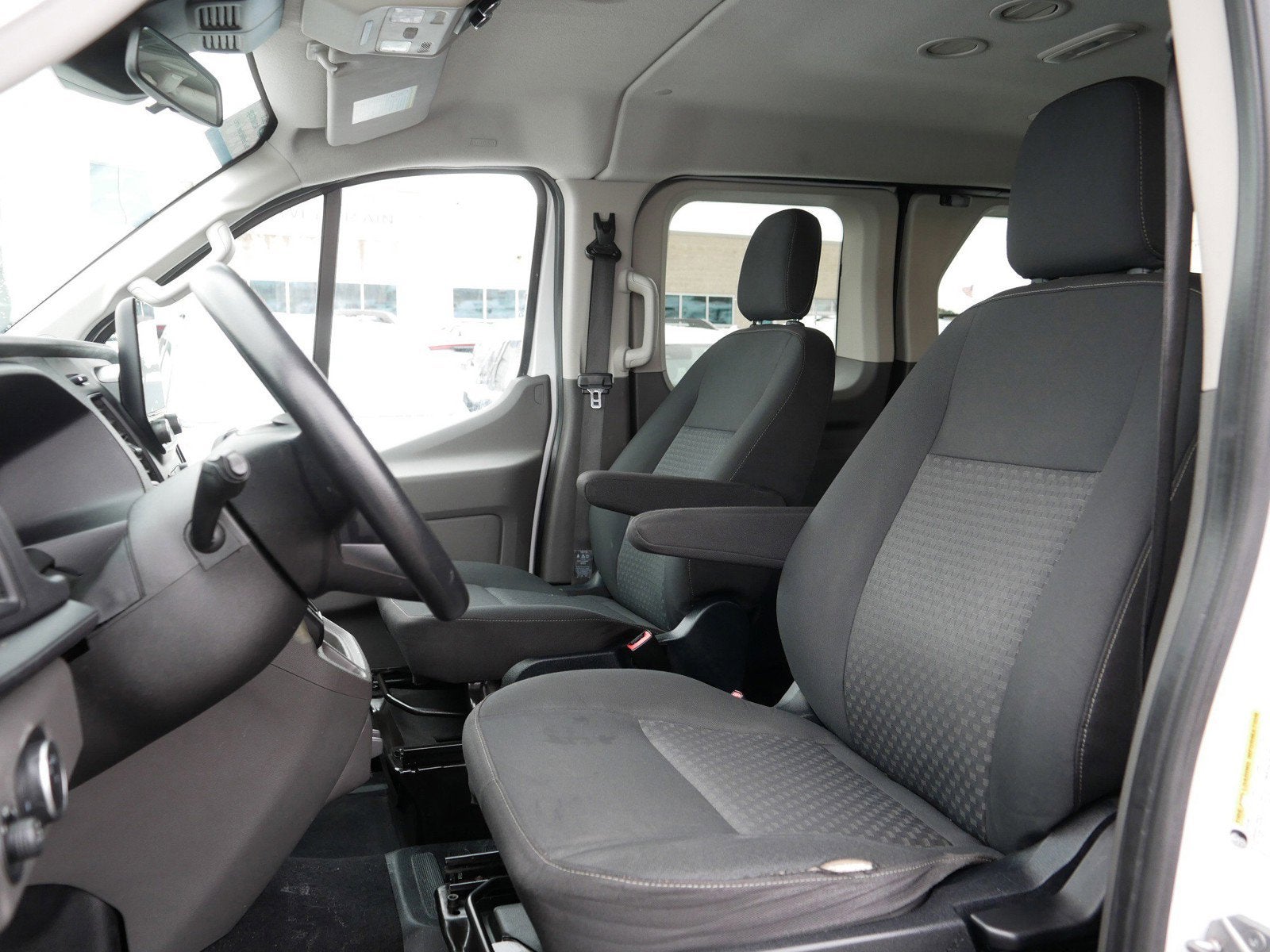 2021 Ford Transit Passenger Wagon XLT