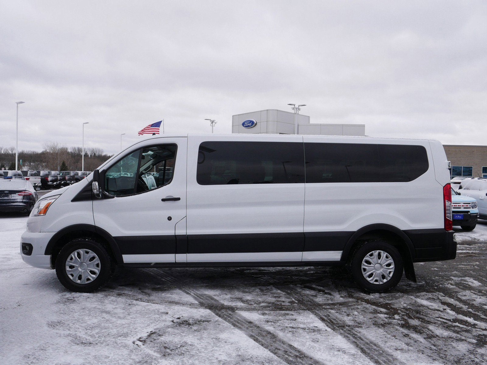2021 Ford Transit Passenger Wagon XLT