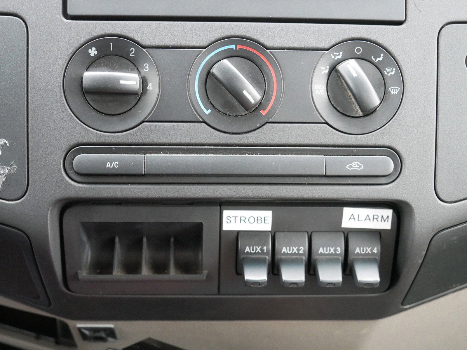 2008 Ford Super Duty F-350 DRW XL