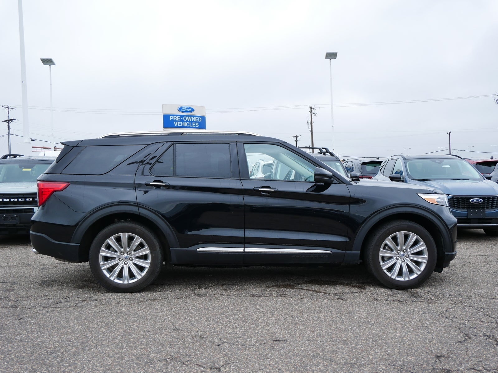 Used 2021 Ford Explorer Limited with VIN 1FM5K8FW4MNA06611 for sale in Inver Grove, Minnesota