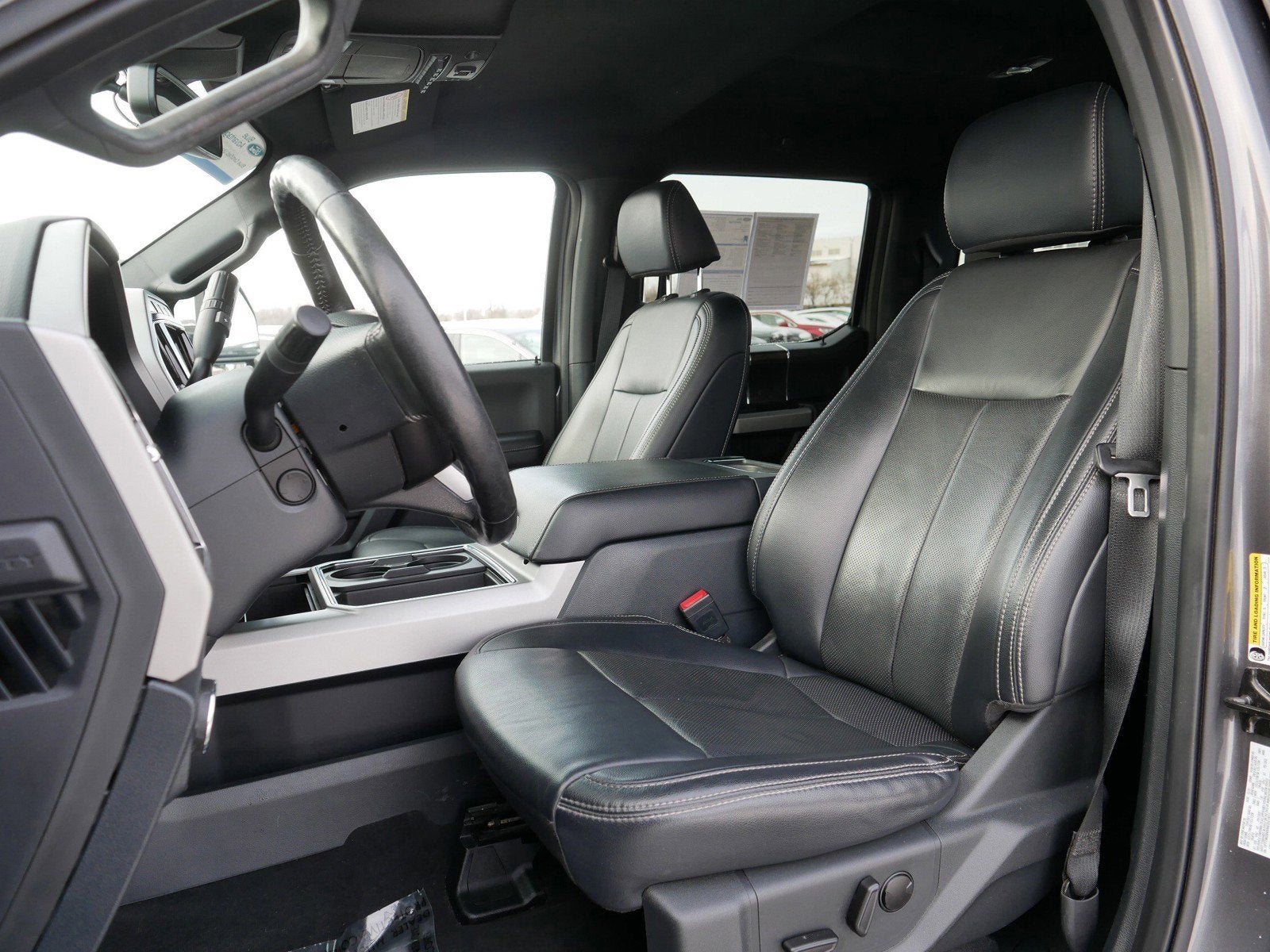 2022 Ford Super Duty F-250 SRW LARIAT