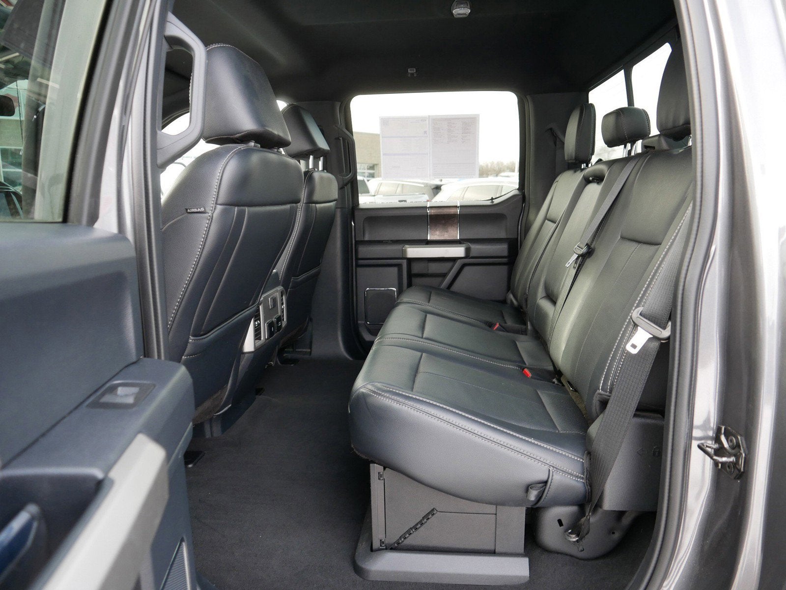 2022 Ford Super Duty F-250 SRW LARIAT