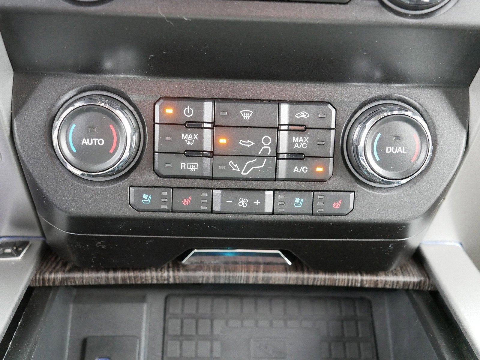 2021 Ford Super Duty F-350 DRW LARIAT