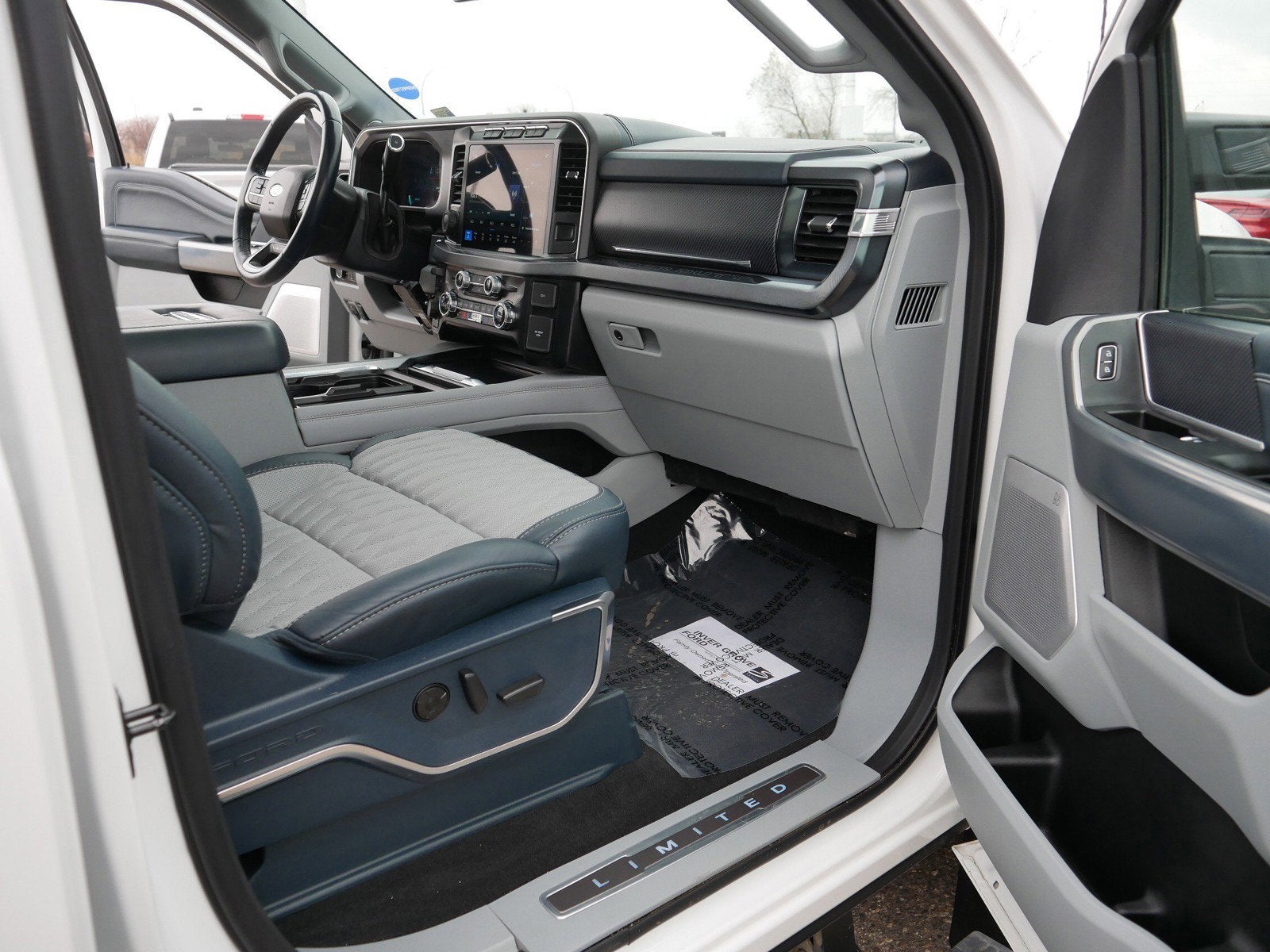 2024 Ford Super Duty F-450 DRW Limited