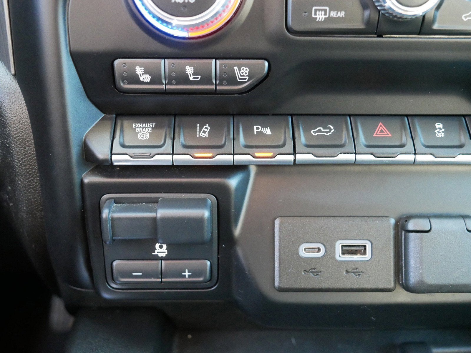 2023 GMC Sierra 3500HD Denali